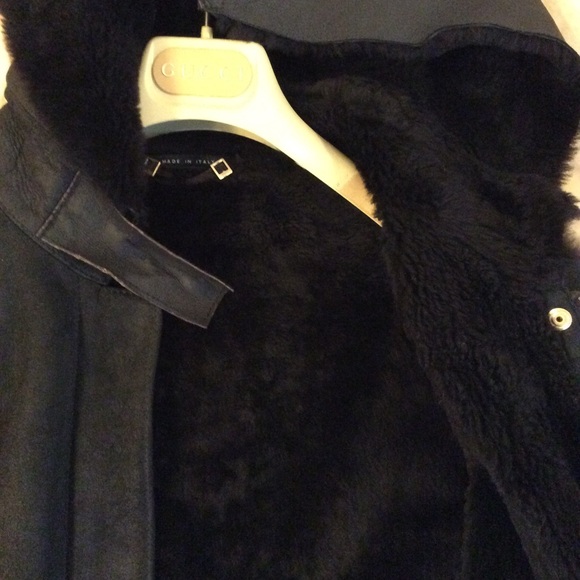 Gucci Cropped Shearling Jacket - Picture 6 of 16
